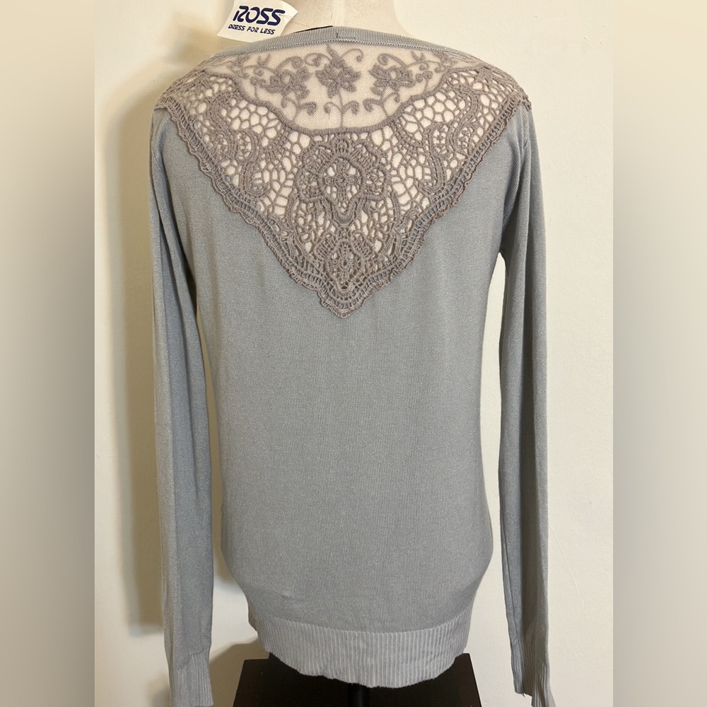 Lapis Women’s Gray Light Weight Cardigan.  Size Medium